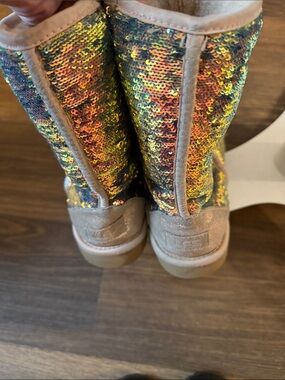 Women’s size 10  Iridescent Sequin Winter Boots - Multicolor UGGS